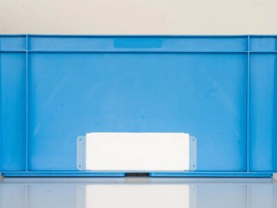 Suport transparent sudat pe cutie insert eticheta